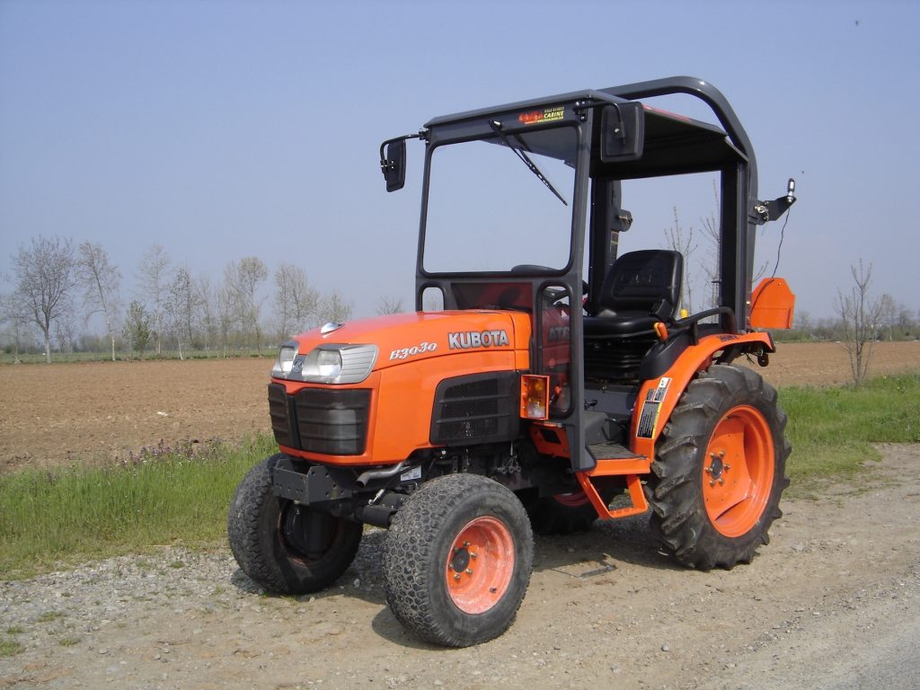 Omga cabine per trattori - cabina per Kubota 3030